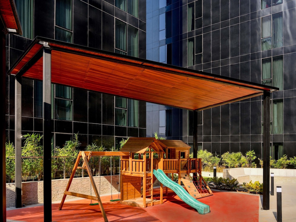 Grand Mercure Dubai City 40/49