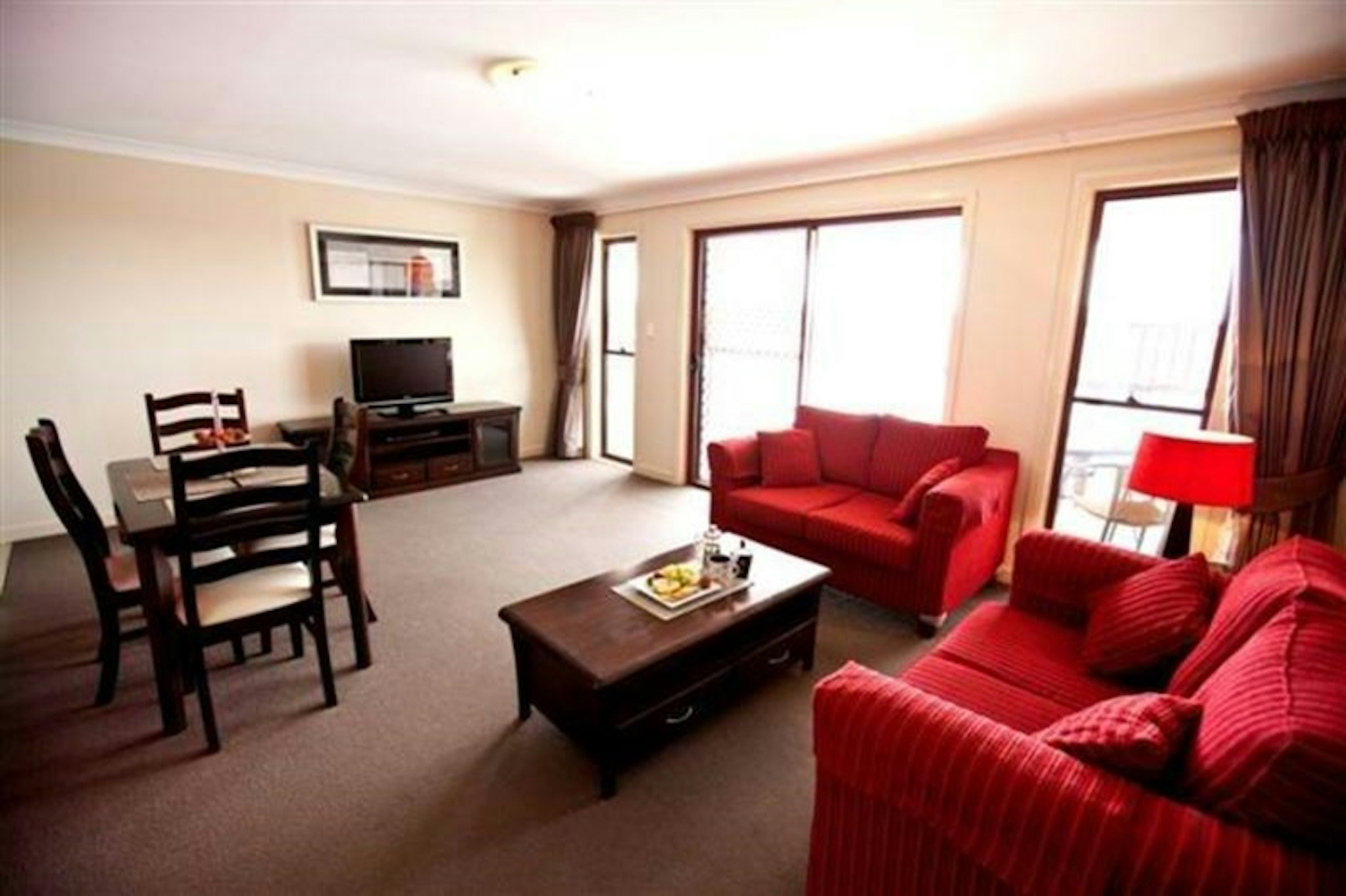 Cattlemans Country Motor Inn & Serviced Apartments 14/23