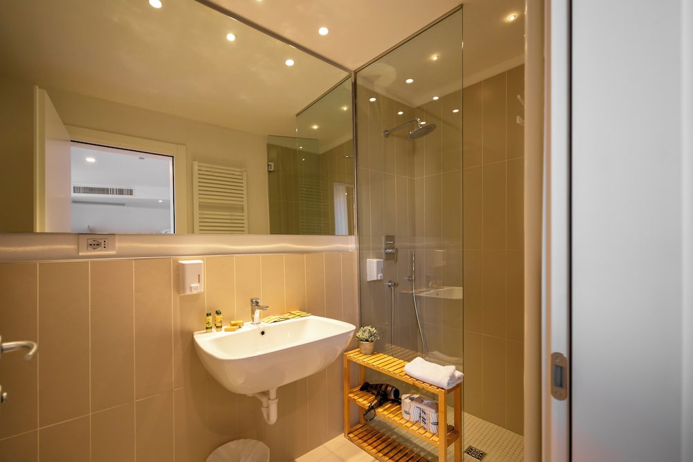 Albergo La Rocca 48/50