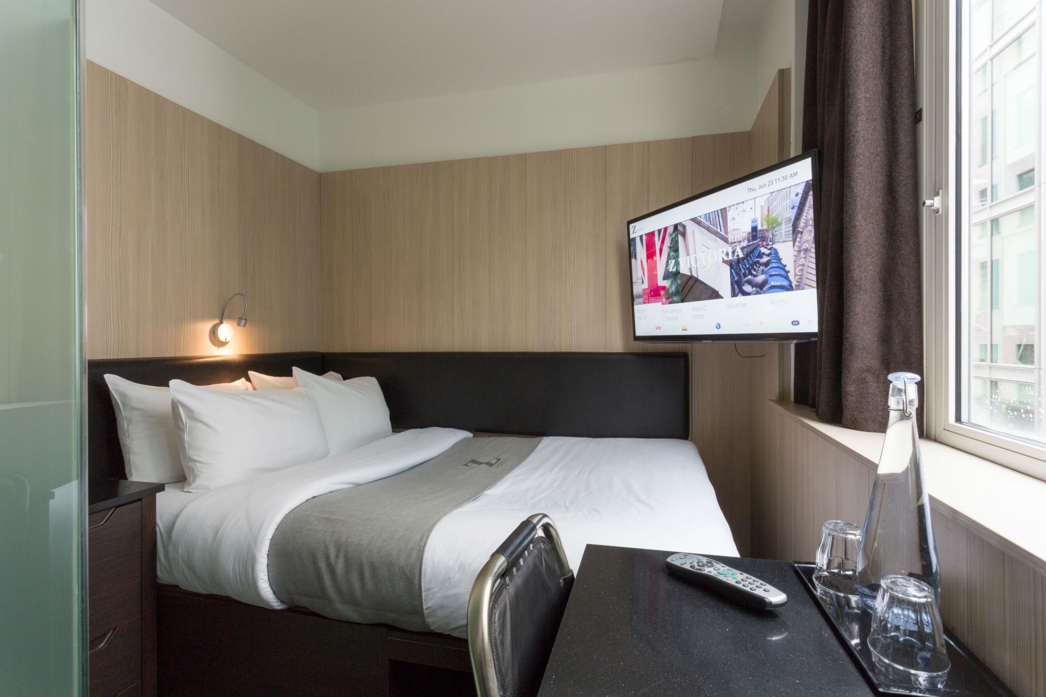Z, Double Bed