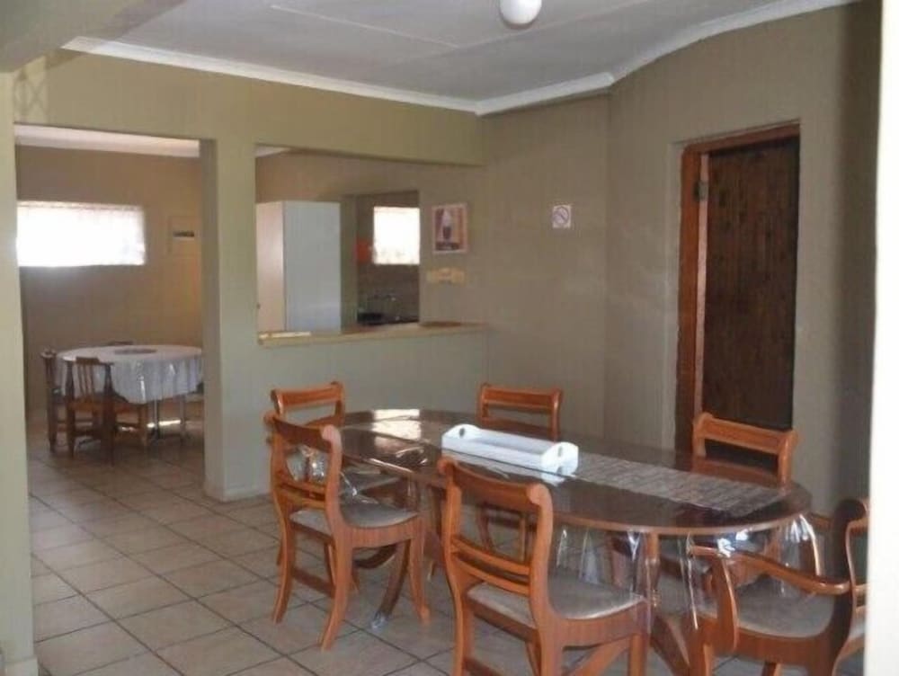 N4 Guest Lodge 15/29