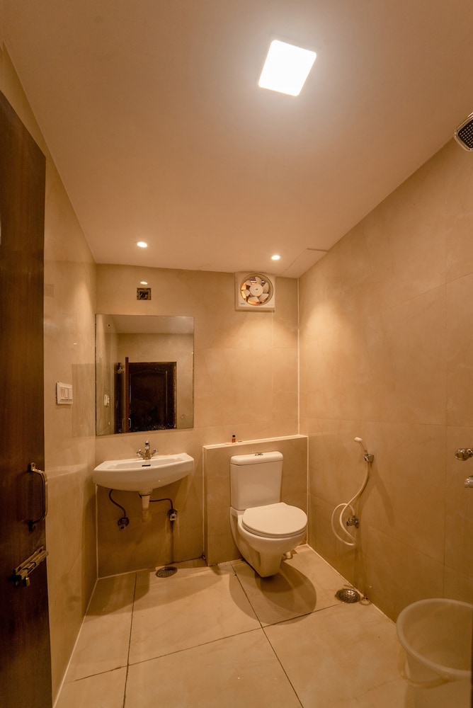 Vatika Inn 40/40