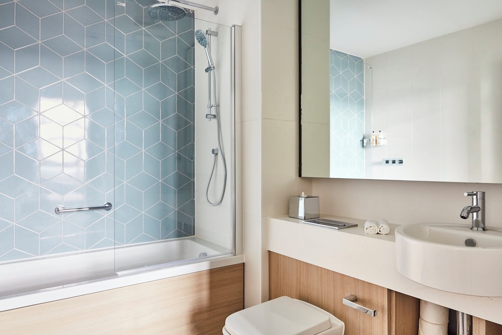 Staybridge Suites Dundee 76/76