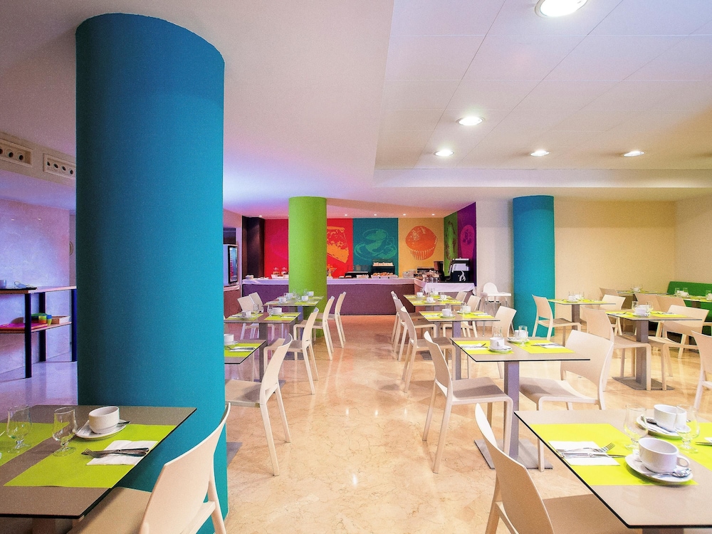 ibis Styles Zaragoza Ramiro I 52/65