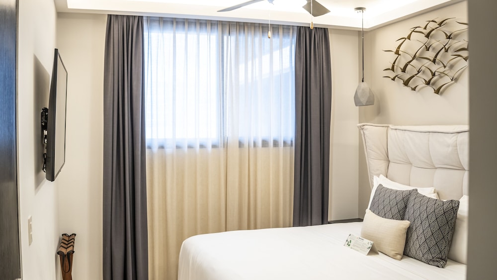 Serenity Hotel Boutique 25/70