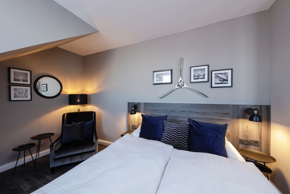 Airporthotel Berlin Adlershof 11/75