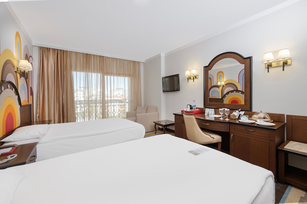 Megasaray WestBeach Antalya 30/73