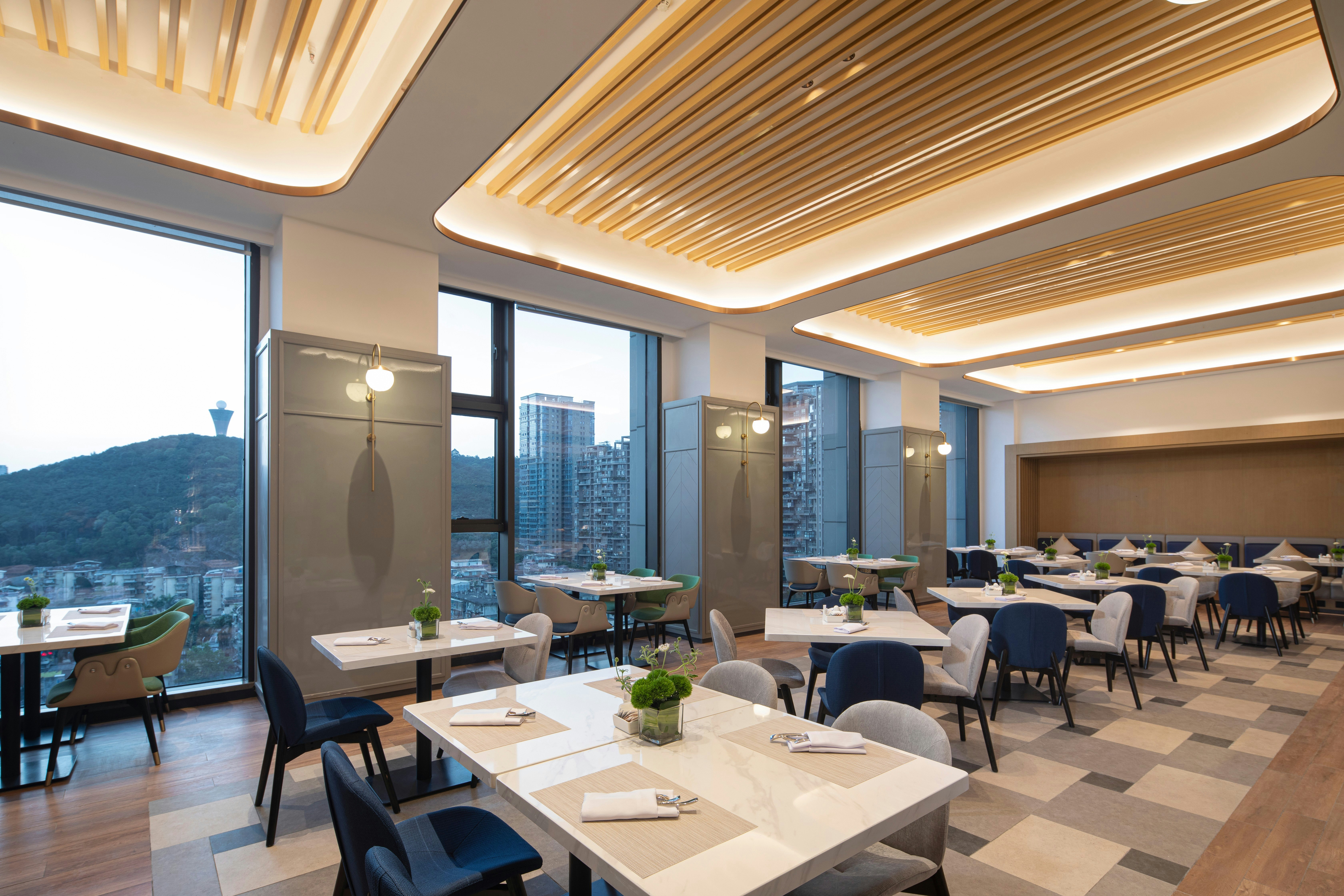 Hilton Garden Inn Xiamen Bailuzhou Park 23/34
