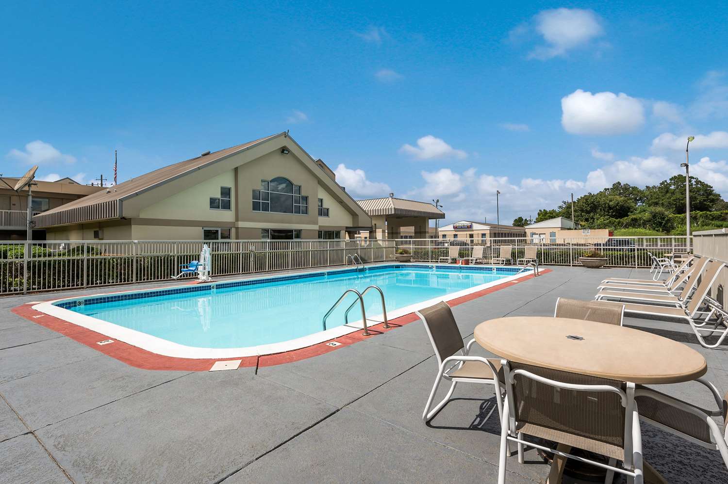Best Western University Inn 42/42