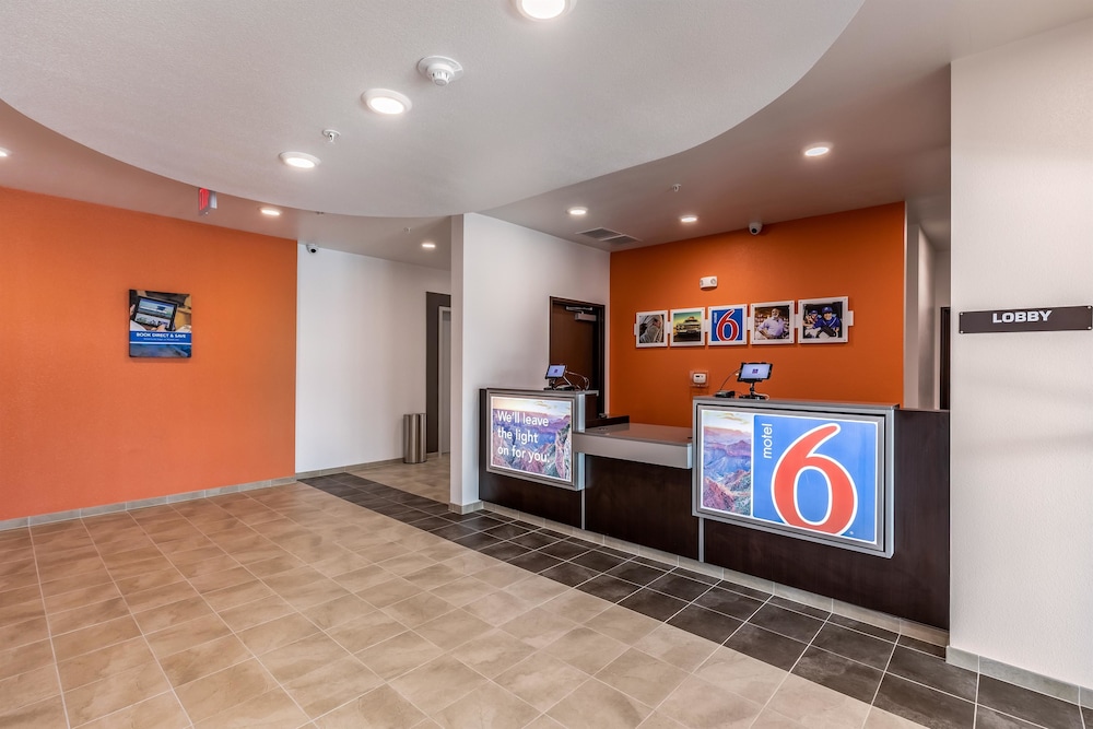 Motel6 Las Vegas, NV - Motor Speedway 19/48