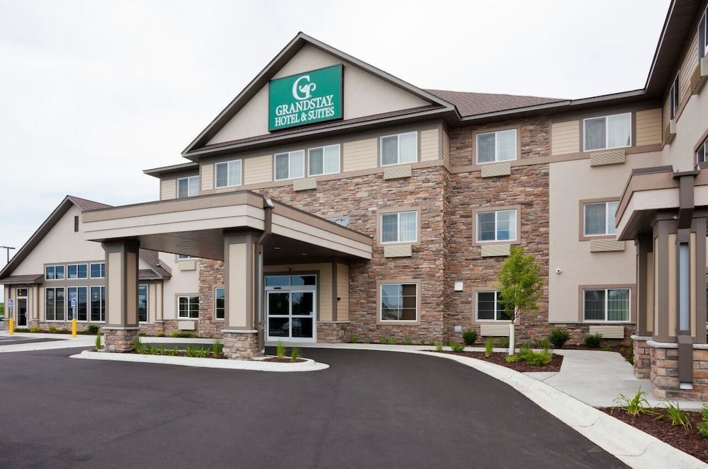 GrandStay Hotel & Suites - Delano 1/21