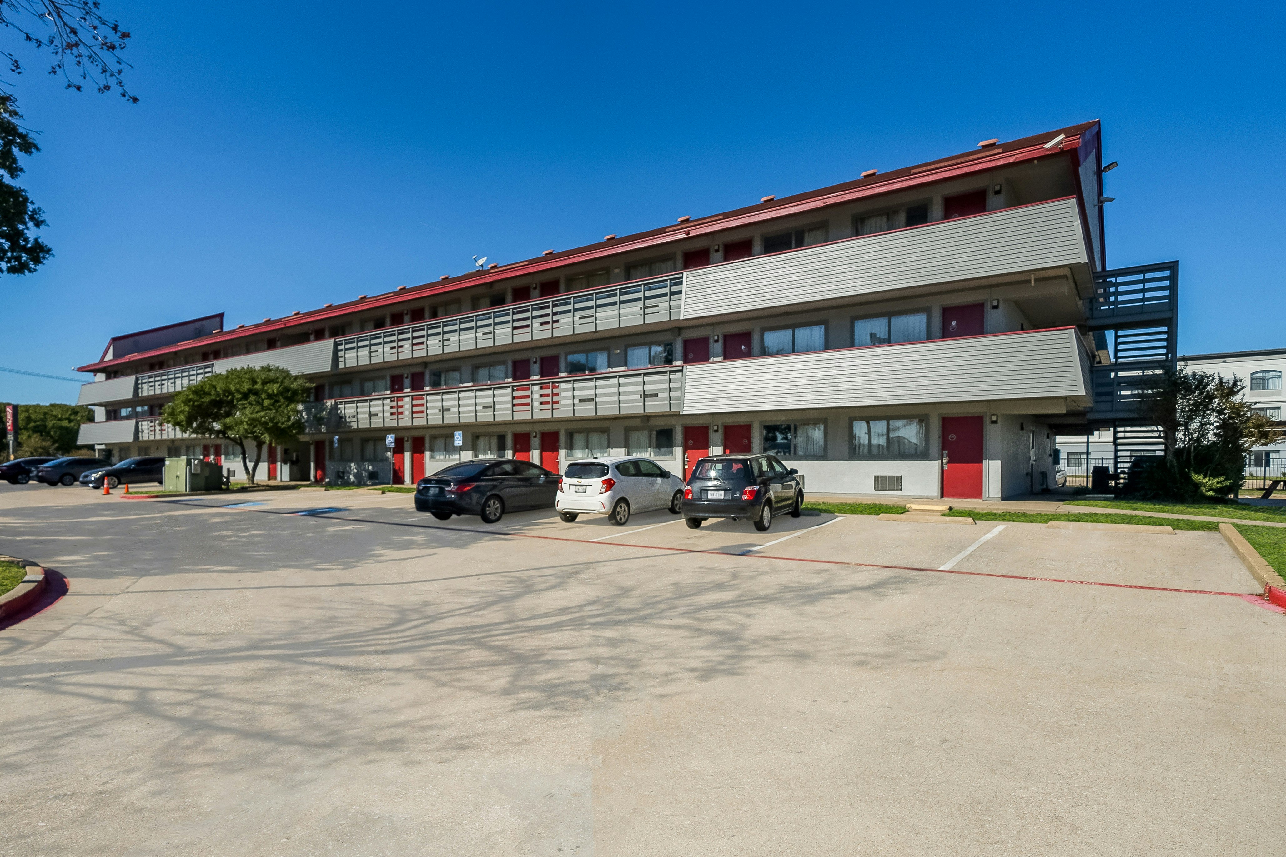 Red Roof Inn Dallas - DFW Airport North 11/15