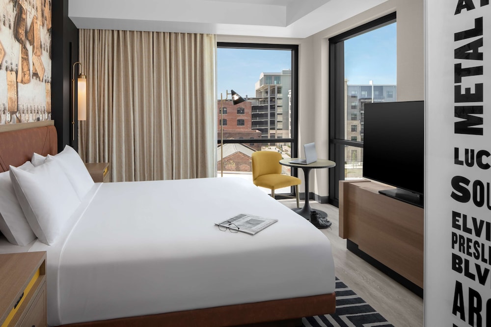 Big River, Suite, King Bed
