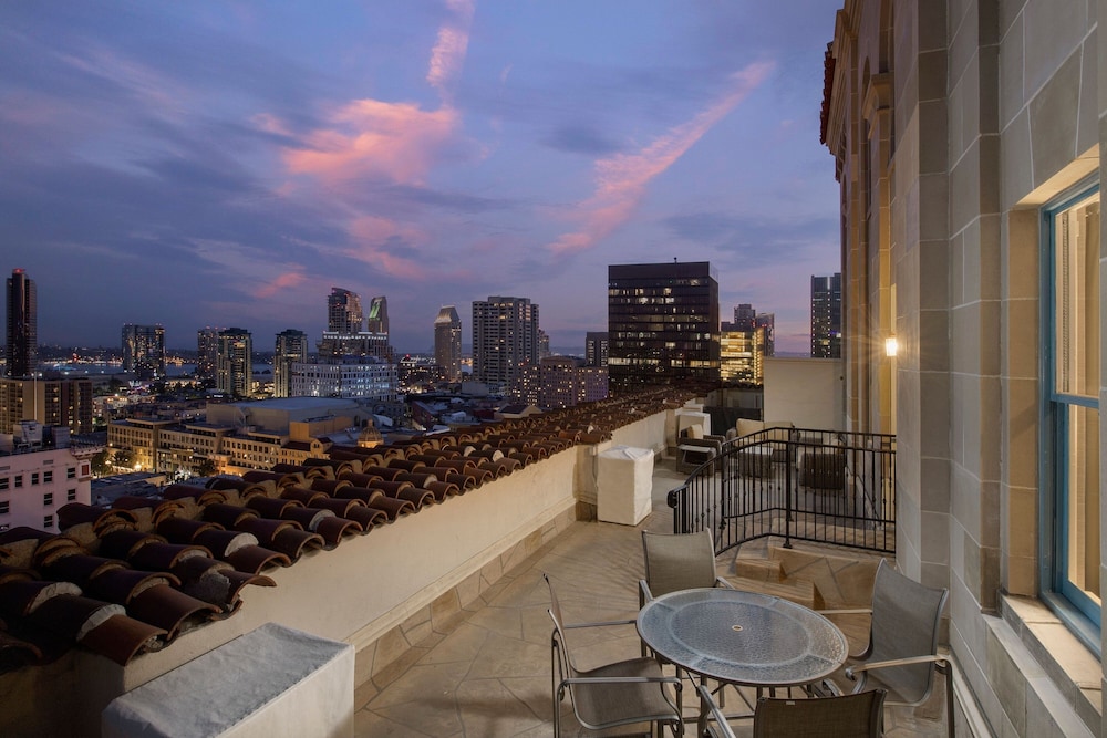 Courtyard By Marriott San Diego Downtown 37/45