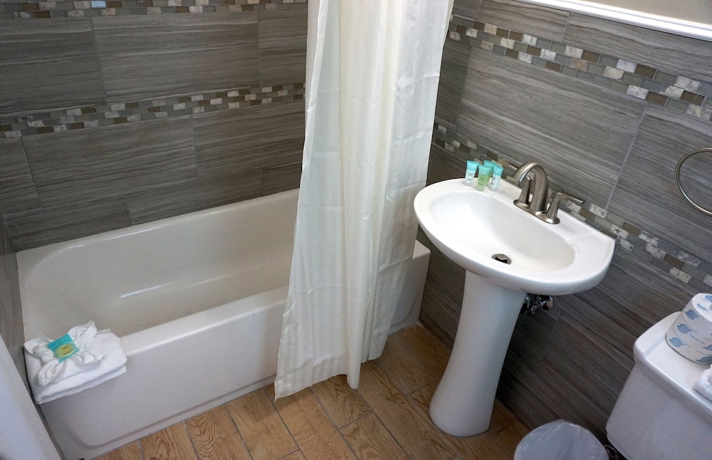Beachside Resort Wildwood 48/50