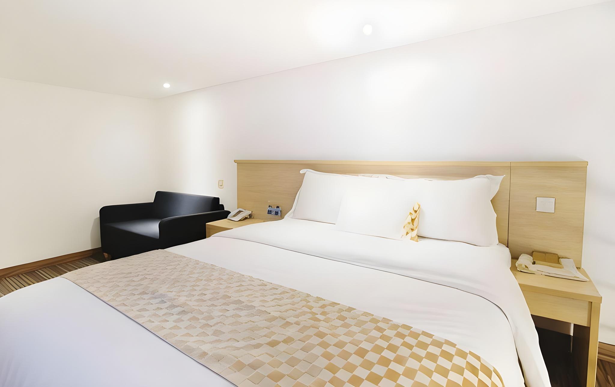 SARE HOTEL 6/20