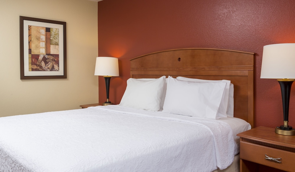 Hampton Inn Stafford 12/34