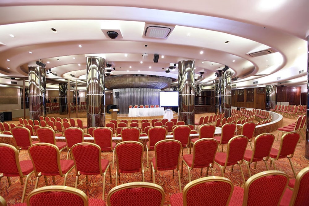 Surmeli Istanbul Hotel 67/72