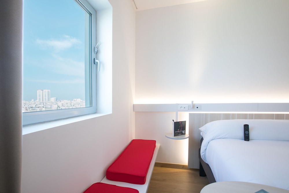 Ibis Casablanca Abdelmoumen 23/69