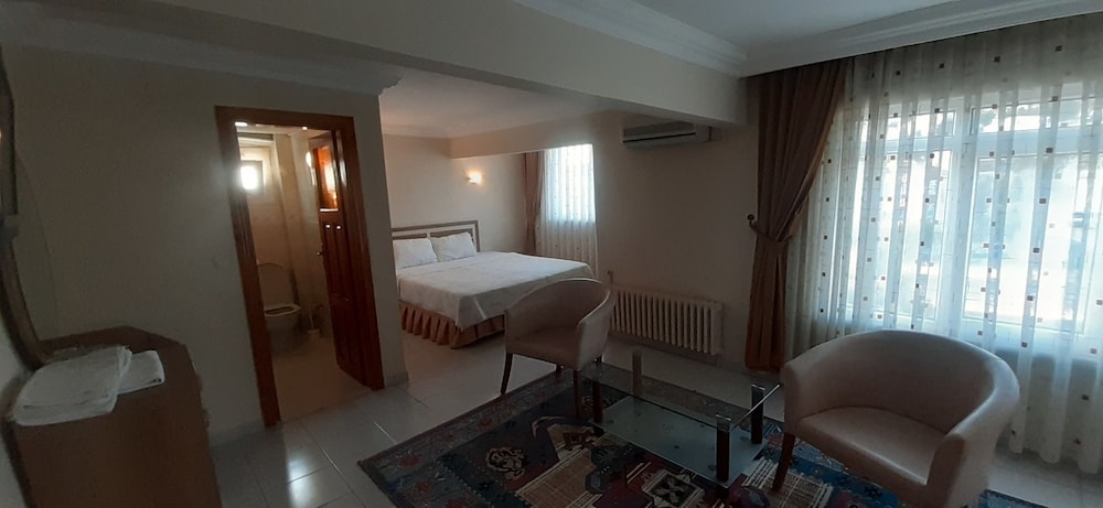 Sancak Hotel 34/35