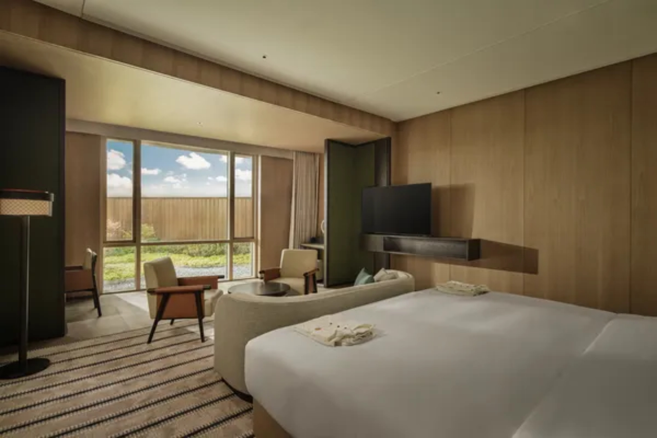 Room at Surya Hotel Shanghai New Hongqiao Center, SHANGHAI