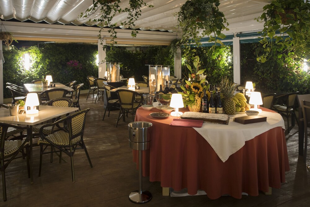 Hotel Roma 26/33