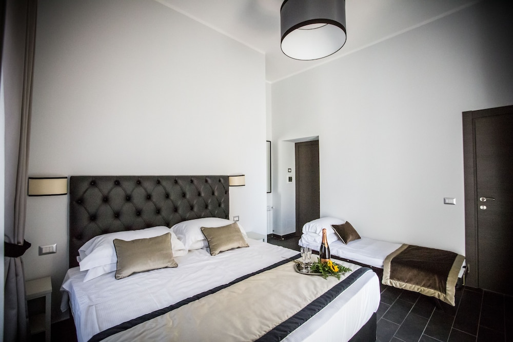 San Pietro Leisure And Luxury 12/52