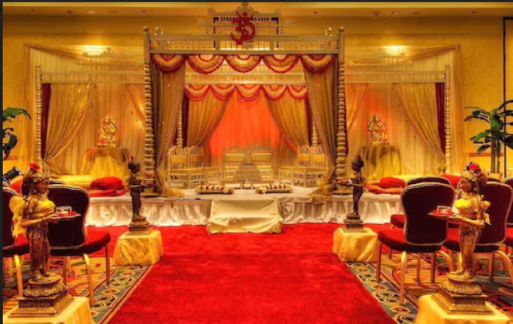 Royal Tulip Navi Mumbai 38/60