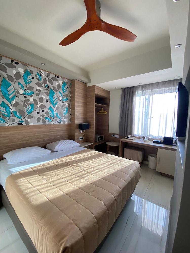 Atrion Resort Hotel 9/45