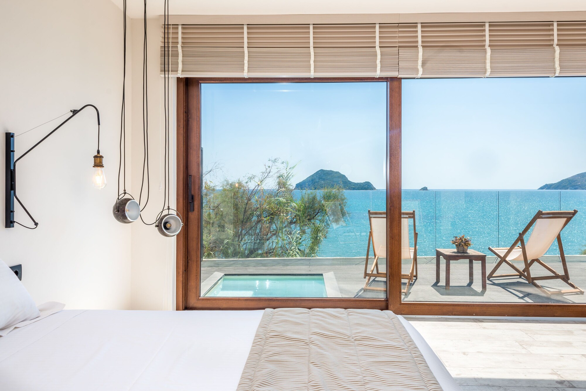 PREMIUM, JUNIOR SUITE, SEA VIEW, OUTDOOR JETTED TUB