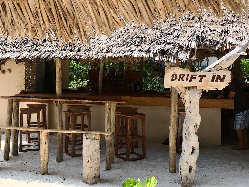 Driftwood Beach Lodge 4/48