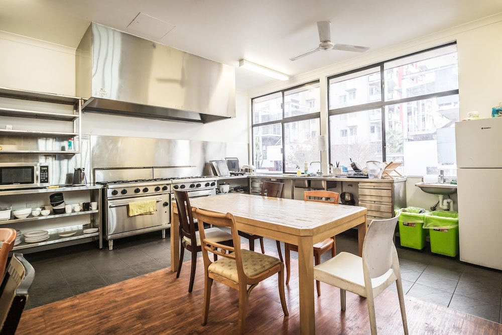 Downtown Backpackers Hostel 16/22