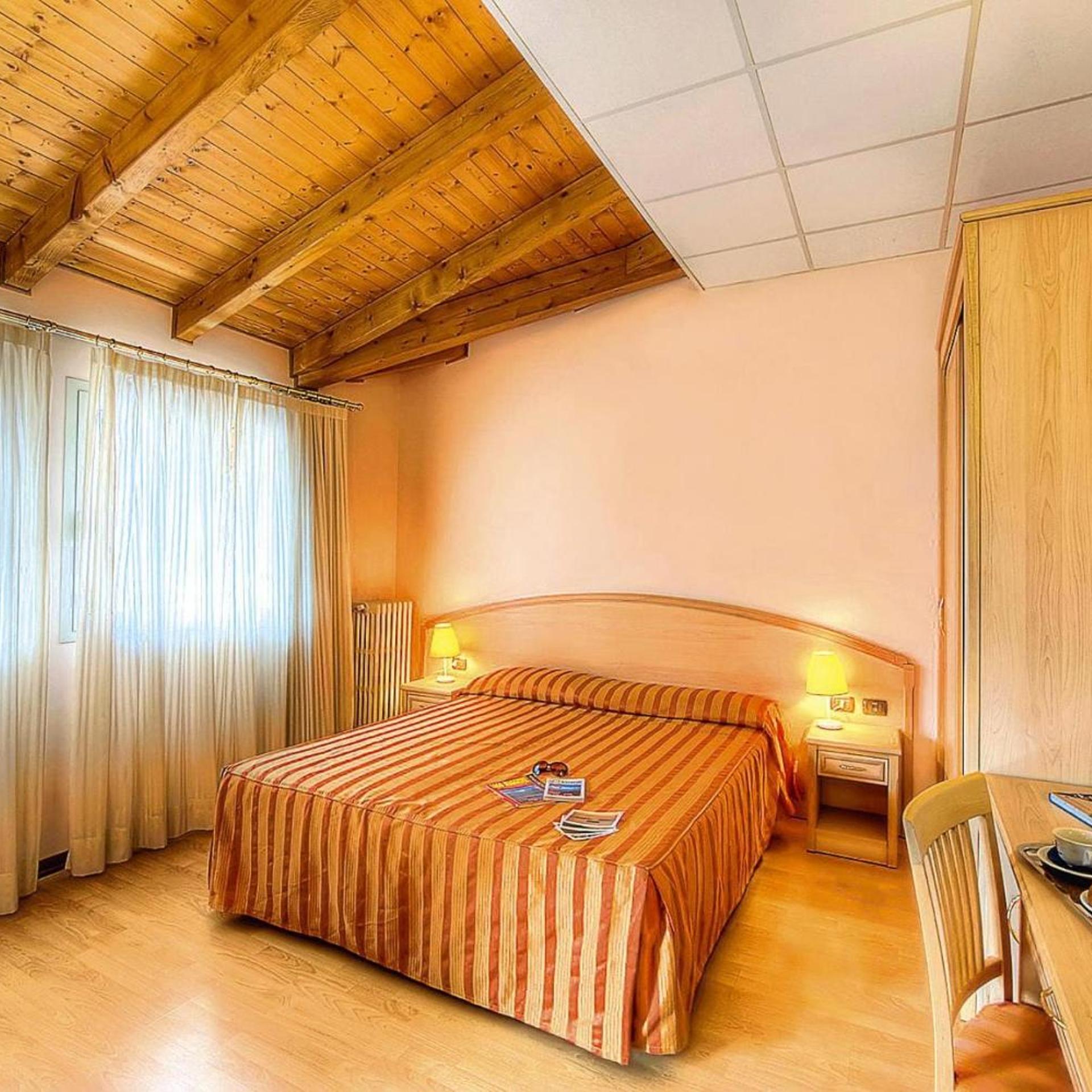 Hotel Residence Dei Fiori 28/50