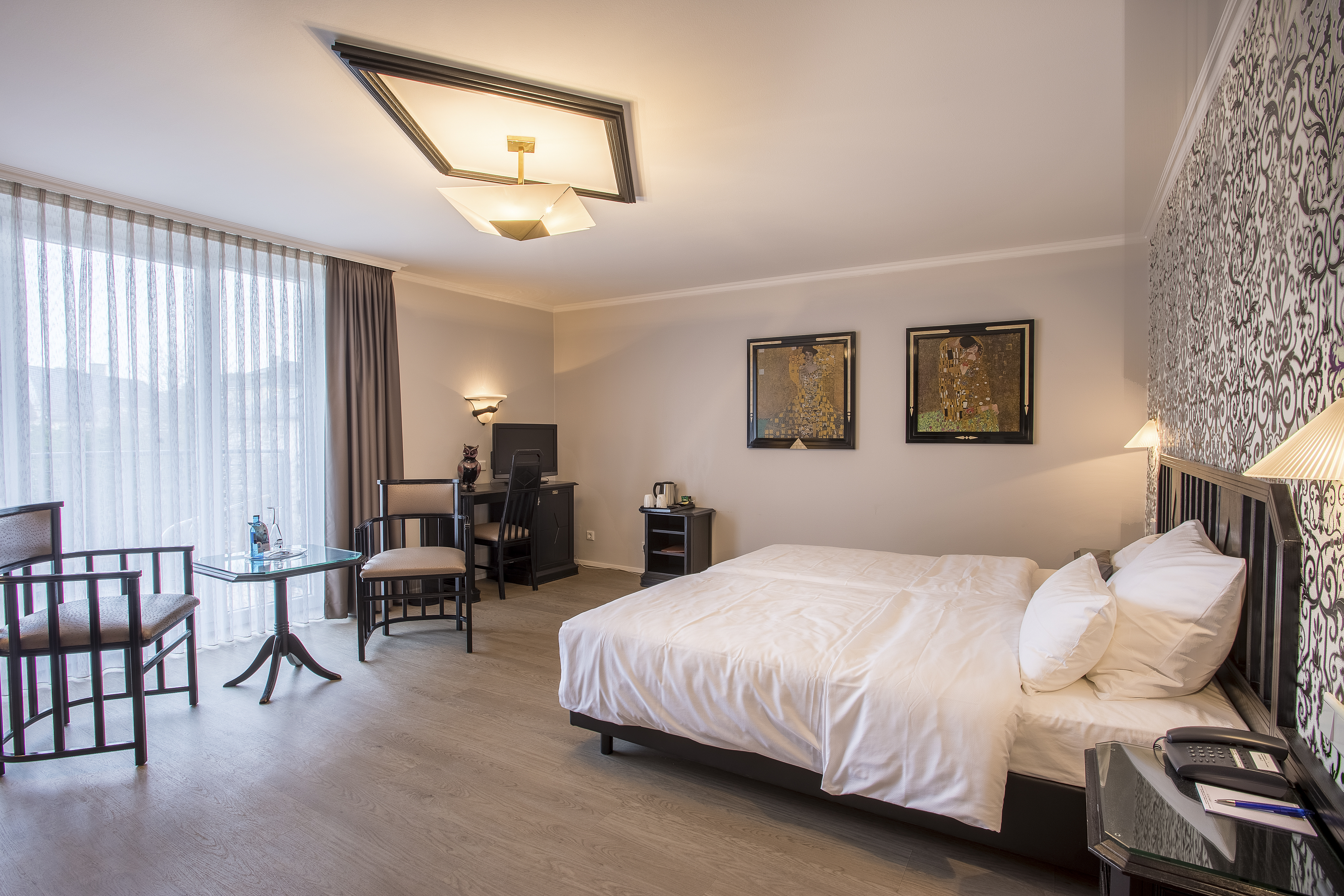 Superior, King Bed
