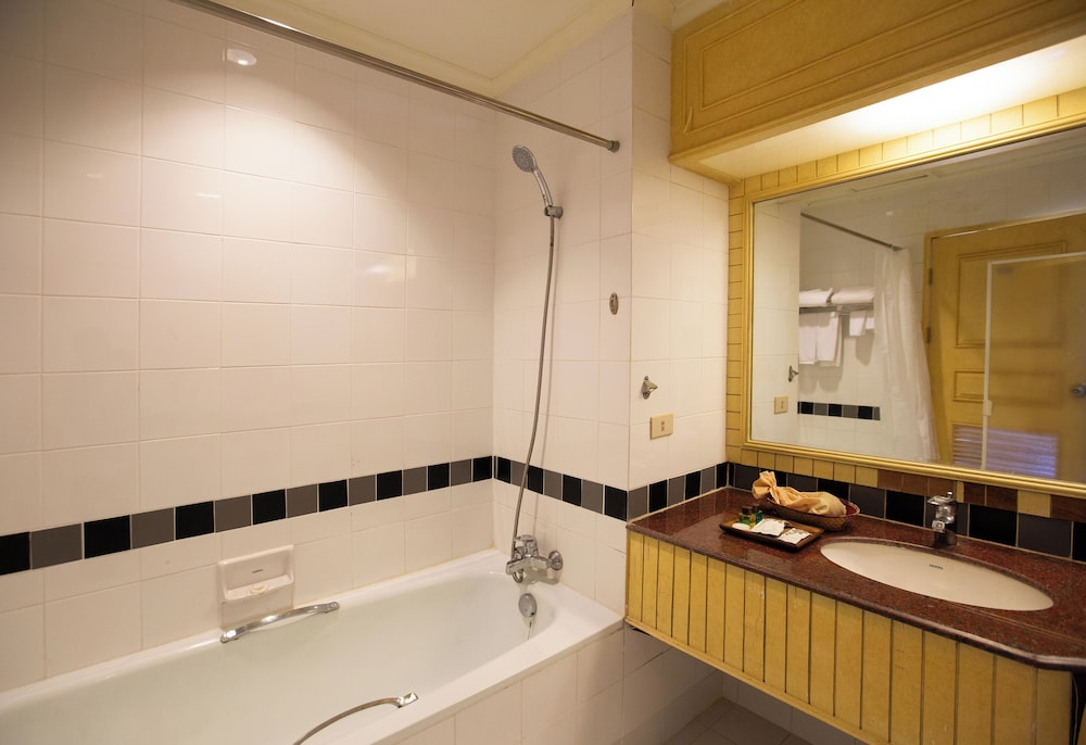 Imperial Narathiwat Hotel 66/67
