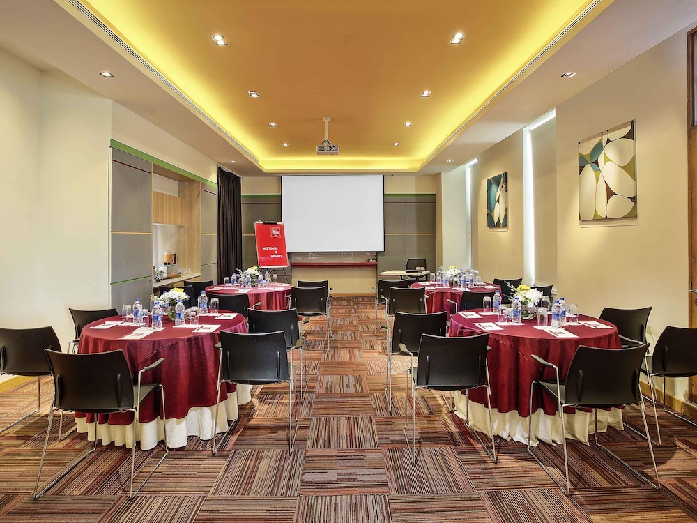 Ibis Bengaluru Hosur Road - An Accorhotels Brand 63/71