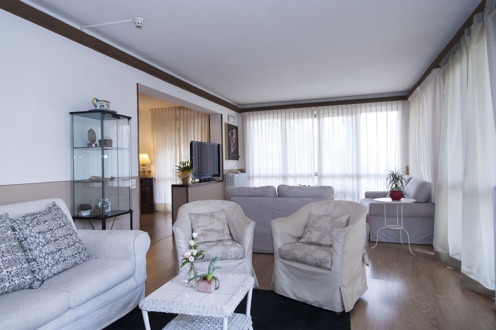 Hotel Monti 33/50