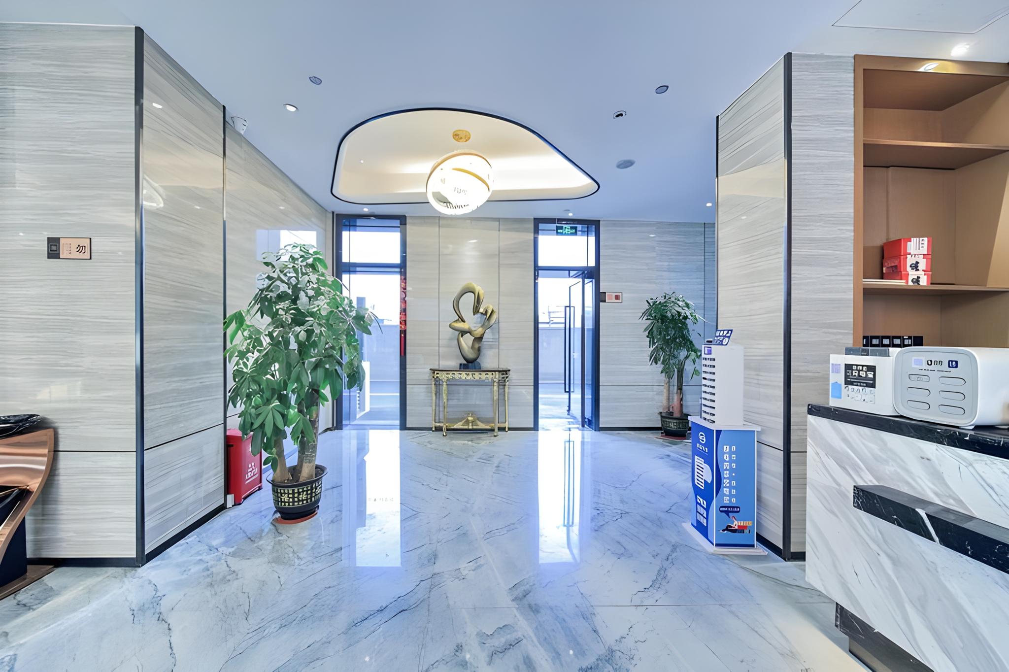 Rezen Royal Hotel (Huizhou Huicheng) 5/28