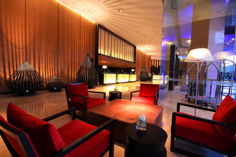 JC Kevin Sathorn Bangkok Hotel (ex. Anantara Sathorn Bangkok Hotel) 36/64