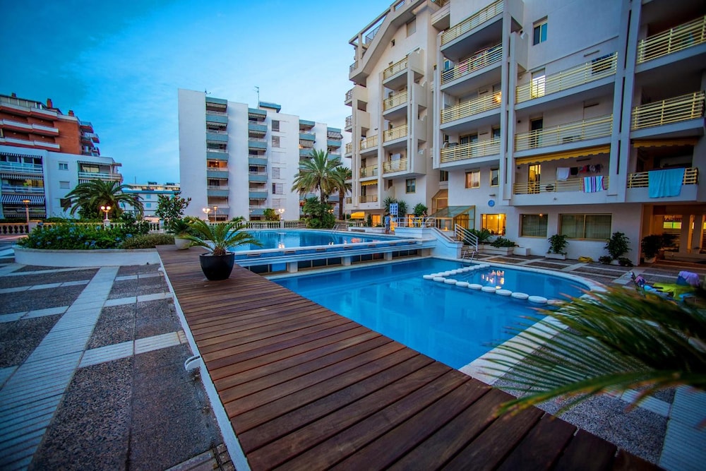 Ona Suites 14/18