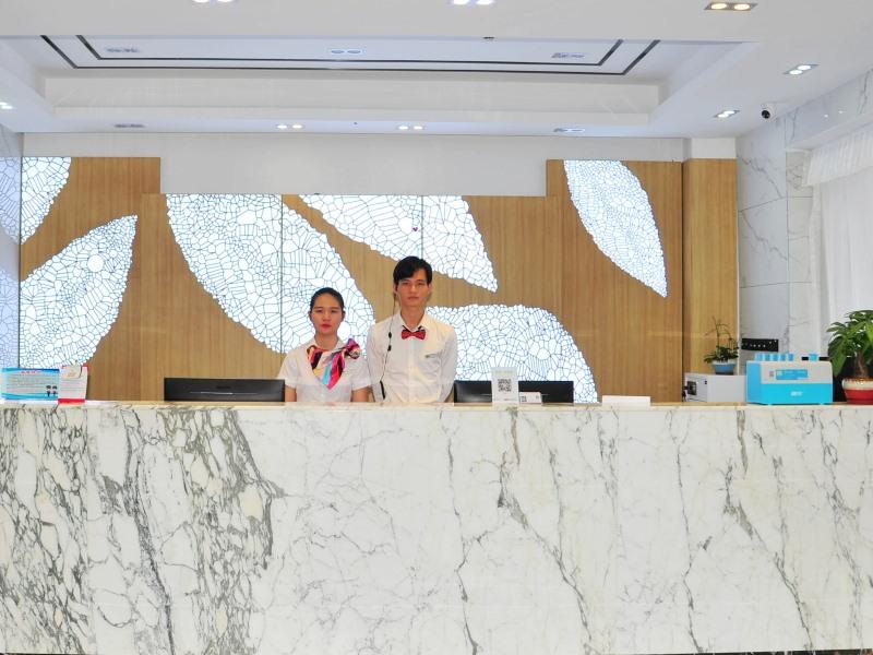 GreenTree Inn Haikou City Wuzhishan Road 3/33