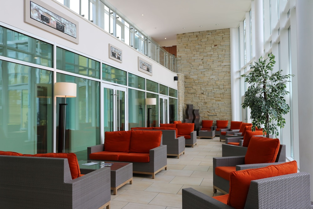 Hodson Bay Hotel 44/67