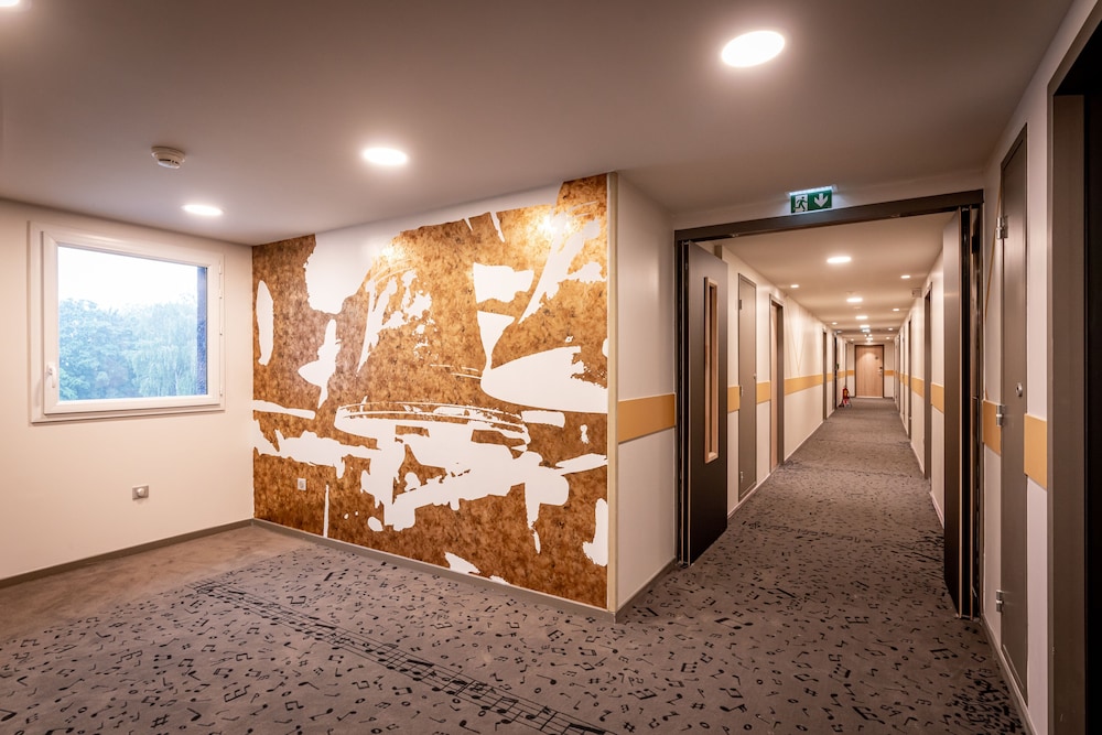 ibis Styles Valenciennes Petite Foret 22/45