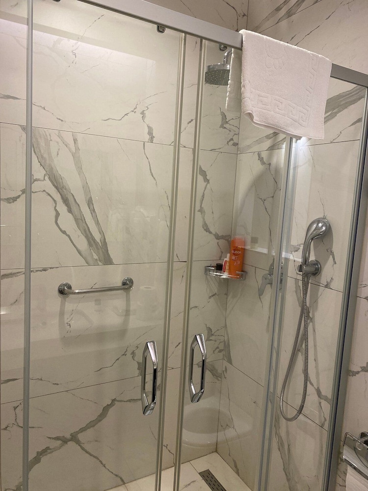 Peri 26 Otel 49/50