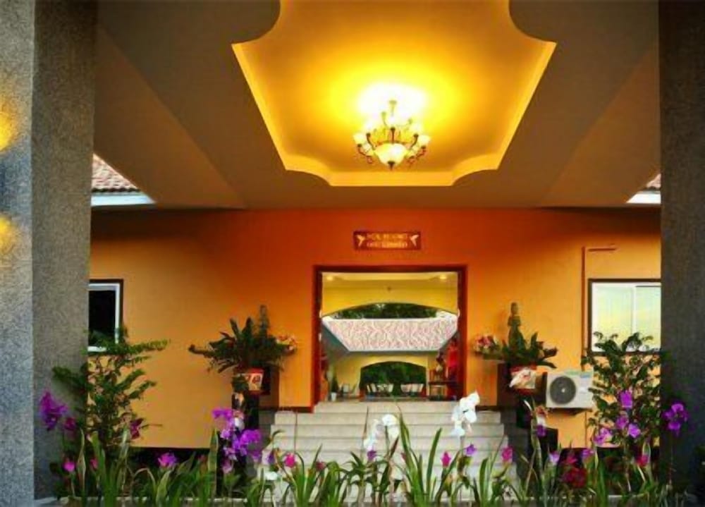 Nok Resort & Hotel 3/50