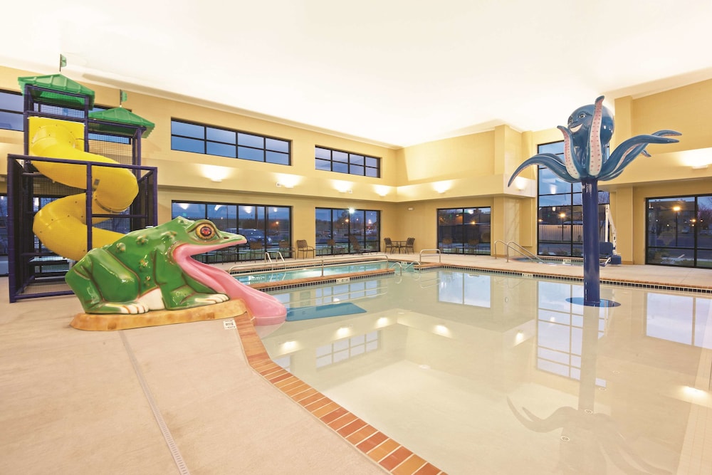 La Quinta Inn and Suites by Wyndham Billings 41/44