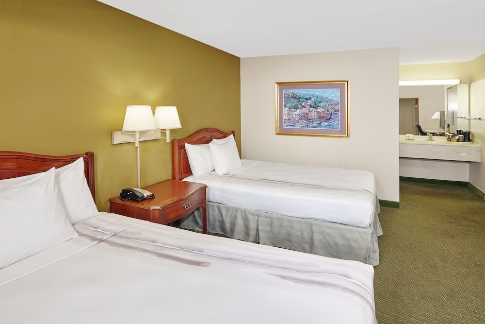 Chicago Lake Shore Hotel 10/44