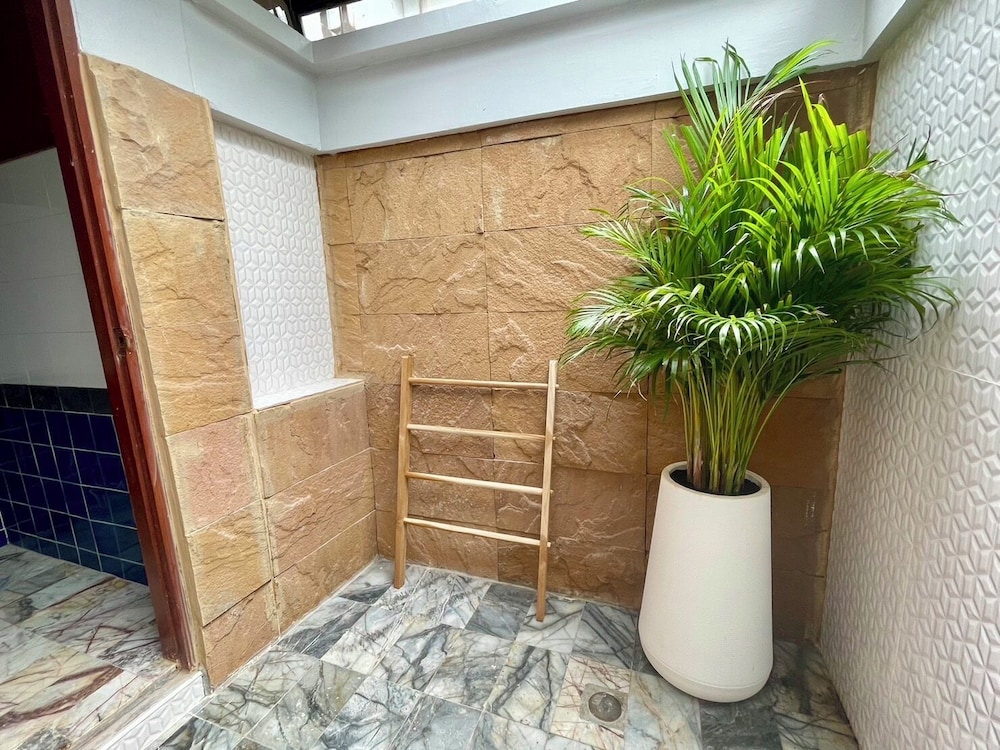 Samui Honey Cottages Beach Resort 70/70