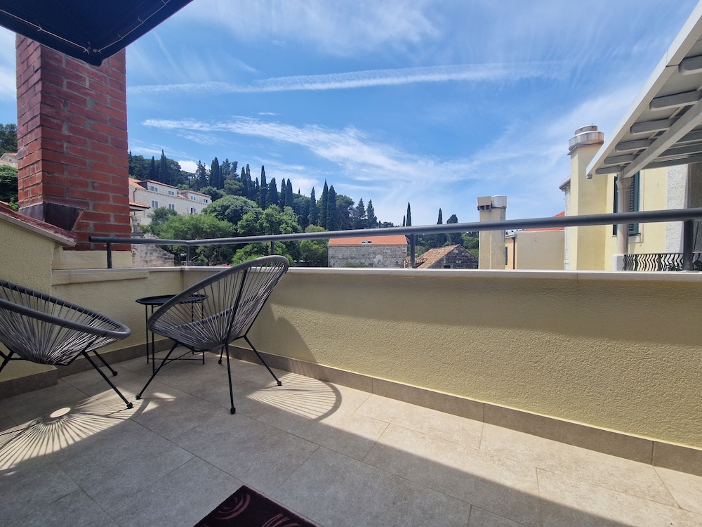 Villa Pattiera 35/43