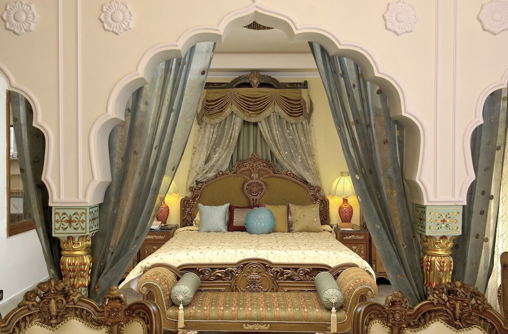 Shiv Vilas Resorts 10/59